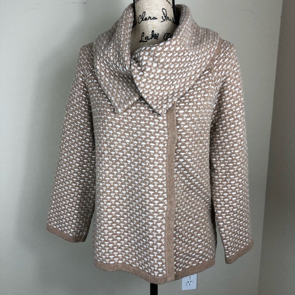 Banana Republic Sweaters - Banana Republic Beige Cowl Neck Wool Sweater XL